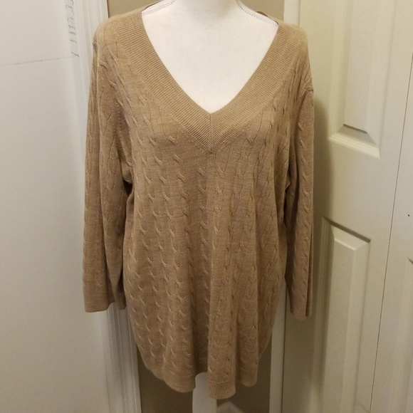 Avenue Ladies Sweater! Like New! - Picture 8 of 8